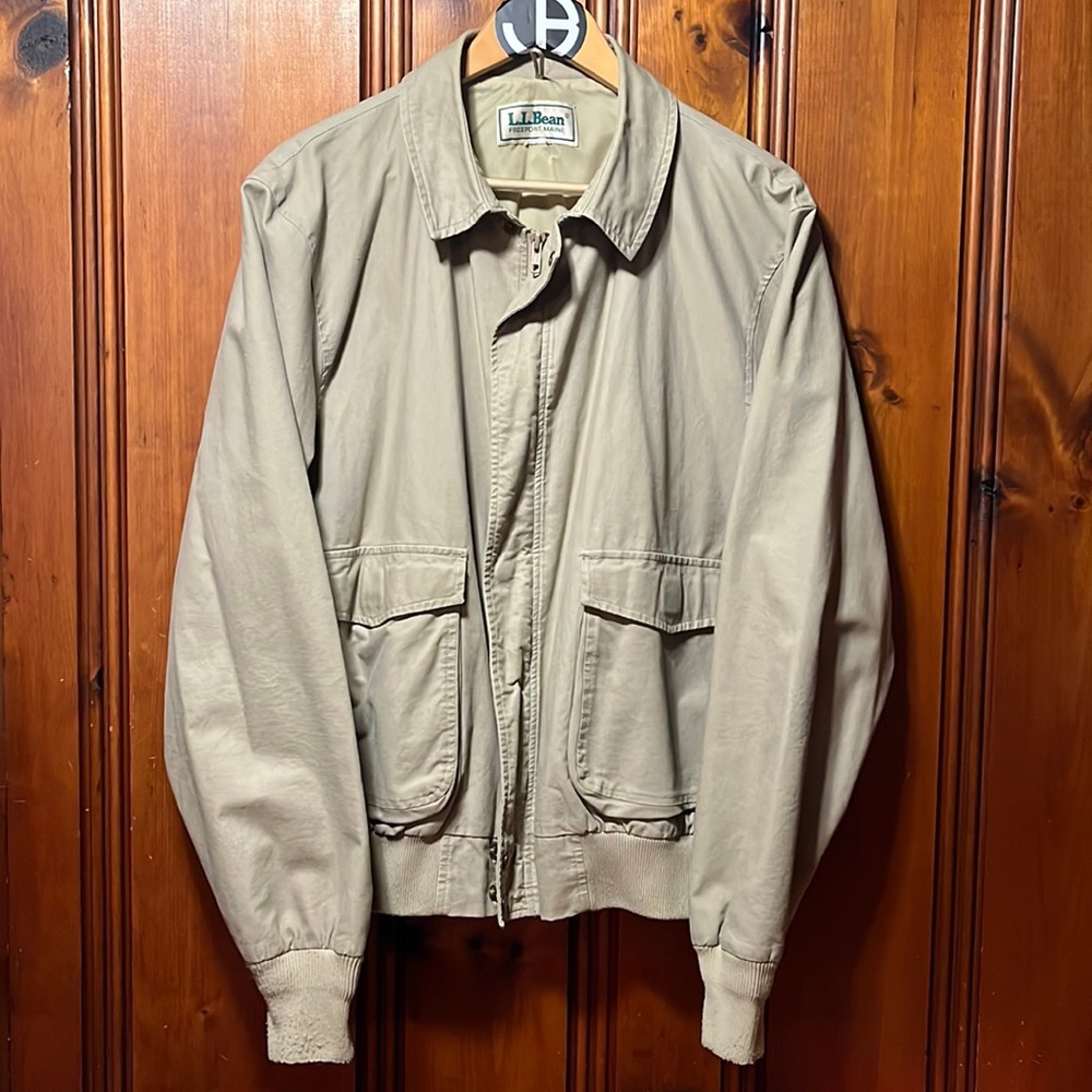Vintage LL BEAN jacket. Safari tan. Medium. Lightly worn